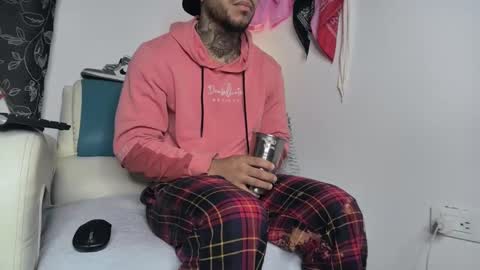 Snapshot of leenar_key chatting on February 19, 10:12 am leenar_key online show from February 19, 10:12 am