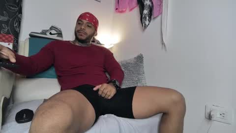 Snapshot of leenar_key chatting on February 13, 11:39 am leenar_key online show from February 13, 11:39 am