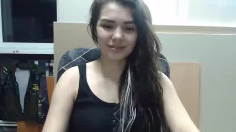 Liya online show from April 14, 8:12 pm