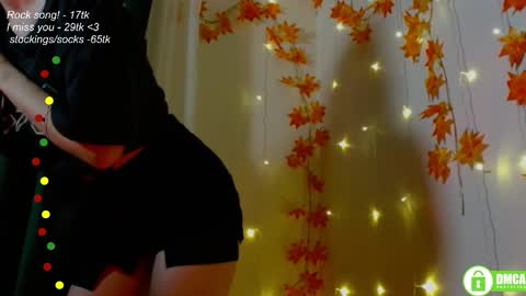 hey Im Leia and I love rock  online show from November 23, 8:29 pm