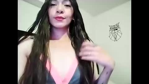 L E I A online show from May 31, 4:50 pm
