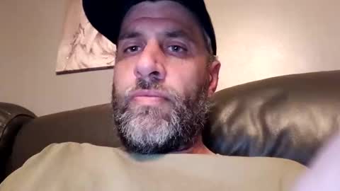 leightimmins001 online show from May 2, 2:28 am