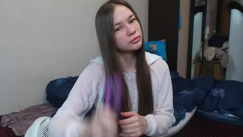 leila_bambi_ online show from February 27, 3:51 am