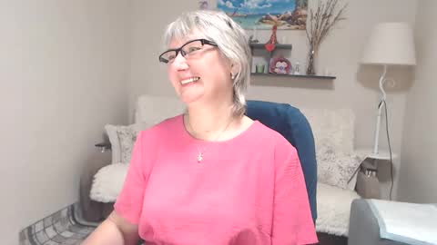 Leila Kinky online show from October 31, 12:05 pm