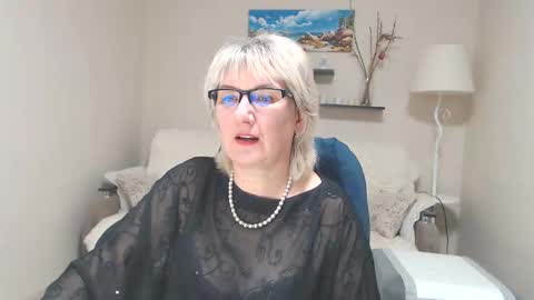 Leila Kinky online show from February 26, 10:49 am