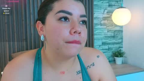 leilapons online show from April 4, 5:42 pm