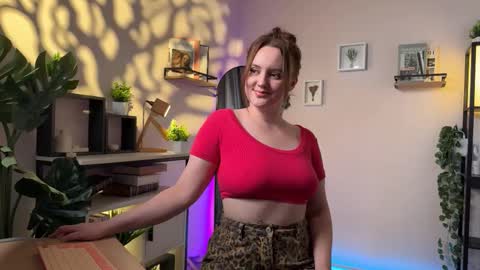 Lela online show from September 17, 8:40 am