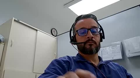 Snapshot of lelefiel chatting on January 27, 12:22 am Pequeno Urso online show from January 27, 12:22 am