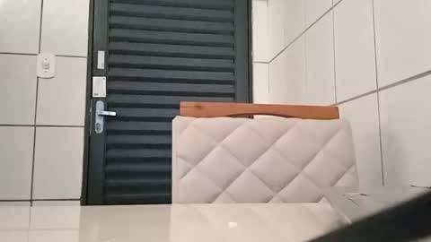 Snapshot of lelefiel chatting on December 29, 10:56 am Pequeno Urso online show from December 29, 10:56 am