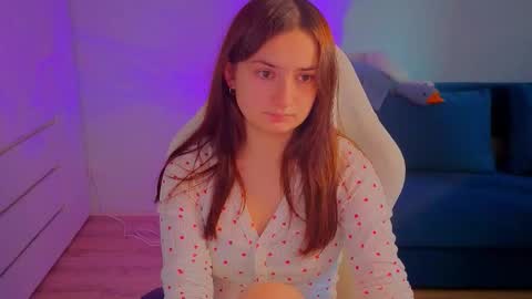 Lelia online show from September 27, 2:15 pm