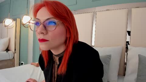 Leloo  online show from June 28, 2:51 am