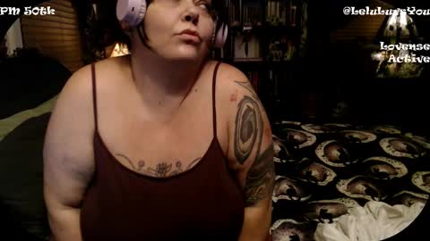 Snapshot of leluluvsyou chatting on December 8, 2:14 am Lelu Fallas online show from December 8, 2:14 am