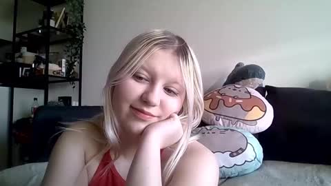 Lena online show from March 4, 6:43 am