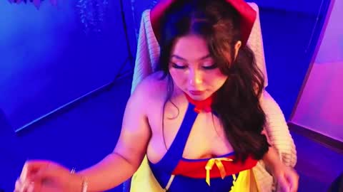 Lenna Kang online show from December 2, 12:53 am