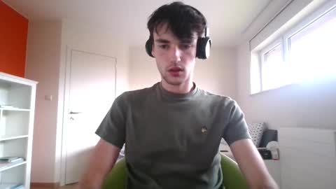 lennert2408 online show from December 21, 1:53 pm