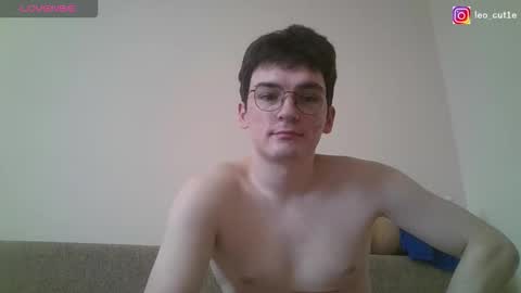 leo_cutie online show from March 17, 8:41 am