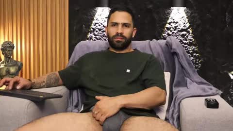 Leo  Diaz online show from January 8, 4:40 am