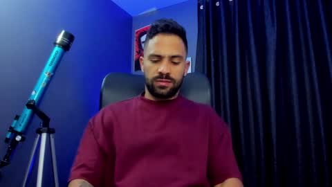 Leo  Diaz online show from February 14, 8:21 am