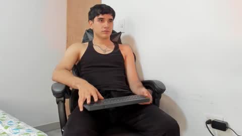 Leo Jones online show from February 5, 6:26 pm