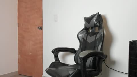 Leo Jones online show from February 20, 5:48 pm