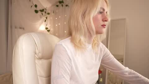  Ashly  online show from December 2, 4:49 pm