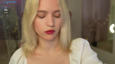  Ashly  online show from October 31, 9:32 am