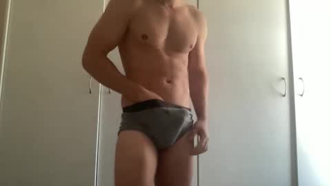 leoandy123 online show from January 7, 9:03 am