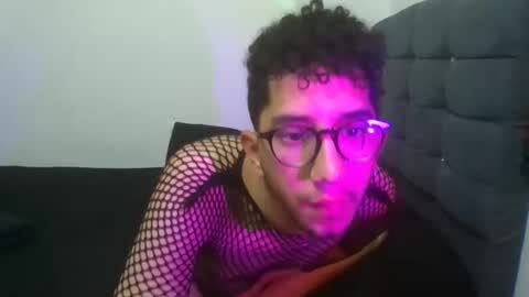 Snapshot of leoh_hades chatting on October 11, 1:54 am Leoh online show from October 11, 1:54 am