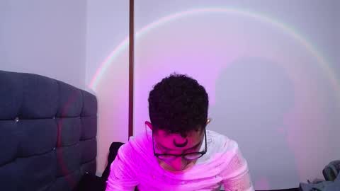 Snapshot of leoh_hades chatting on November 1, 1:17 am Leoh online show from November 1, 1:17 am