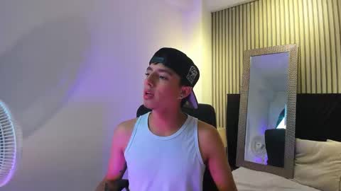 leohard_ online show from February 3, 3:04 am