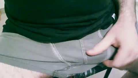 leon_pgorda online show from May 24, 1:46 am