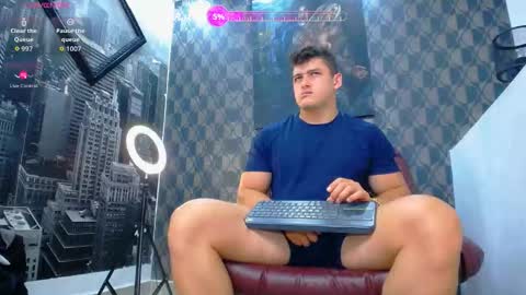 Leon Smoron online show from March 8, 12:44 am