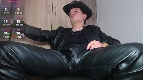 iam leonal online show from October 5, 7:32 pm