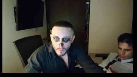 leonandresough online show from November 1, 12:00 am