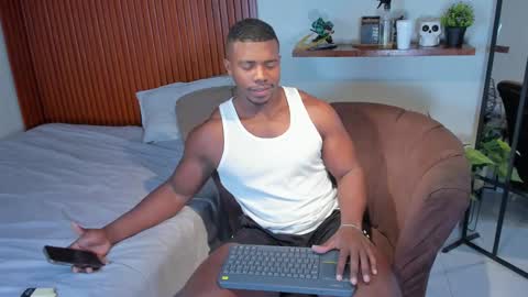 Snapshot of leonardo_jones1 chatting on September 10, 9:10 am Leandro jones online show from September 10, 9:10 am