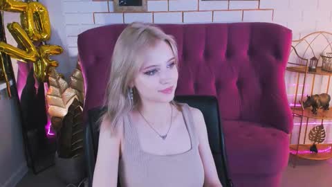 leonastone online show from October 10, 5:52 pm