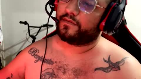 Leo Salvaje online show from November 17, 5:32 am