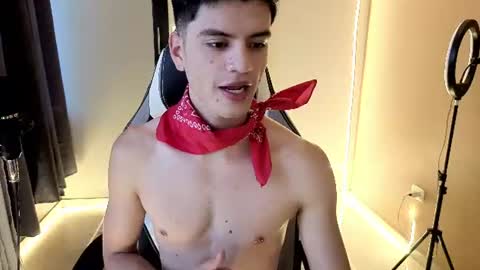 leotease online show from August 2, 10:44 pm