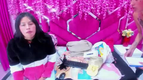 lesbian_anal_dep online show from January 18, 7:48 pm