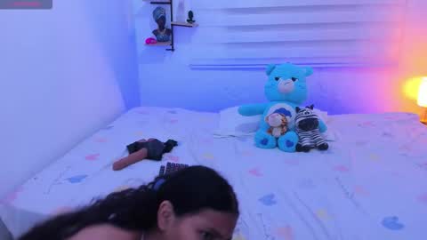 lesbic_hot_69 online show from October 7, 4:19 am