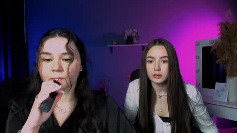 leslie_bird online show from October 1, 1:21 pm