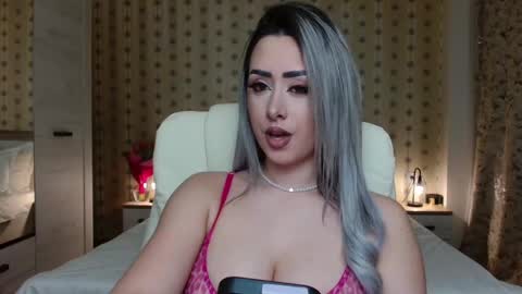 leslie_secret online show from March 10, 8:45 pm