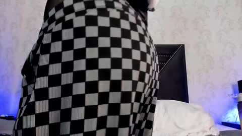 Leti White online show from October 28, 11:06 pm