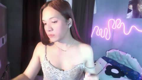 Snapshot of letsplaybaby_ chatting on September 12, 11:56 am gene online show from September 12, 11:56 am