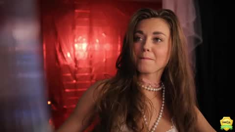 Letty Moa         - IG direct letty moa online show from April 14, 11:19 pm