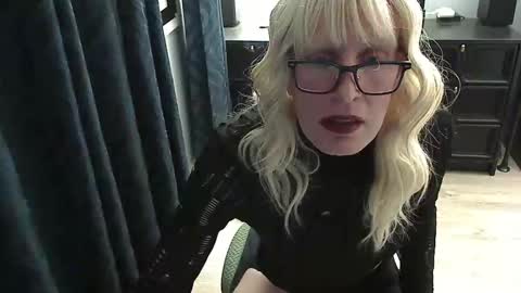 Michelle online show from May 28, 11:41 am