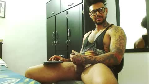 Snapshot of lewisstrong chatting on September 24, 6:58 pm Lewis Strong online show from September 24, 6:58 pm