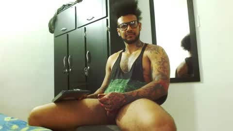 Snapshot of lewisstrong chatting on September 17, 7:06 pm Lewis Strong online show from September 17, 7:06 pm