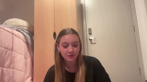lexisRose online show from December 2, 1:29 am