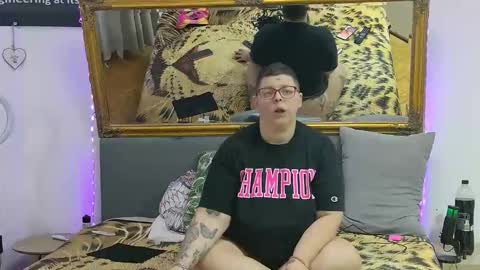 Lexi und Lex online show from November 19, 7:29 am